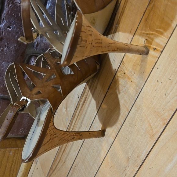 Marc Fisher Brown Leather Platform  High Heel Sandal - Sz 8 1/2 - Picture 5 of 6